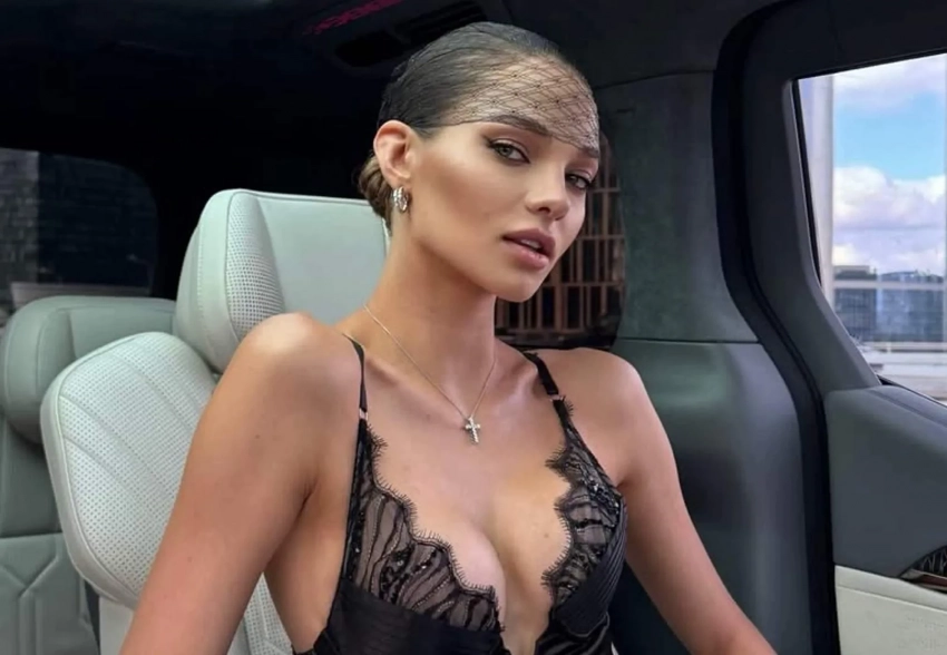 Алеся Кафельникова показала первый образ, созданный в сотрудничестве с новым стилистом