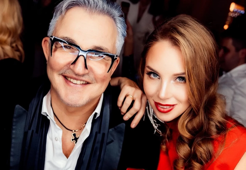 Дмитрий Дибров намерен отсудить у "изменившей" ему жены виллу на Рублёвке и добиться права на опеку над тремя детьми