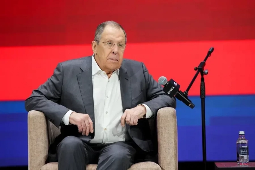 Глава МИД России: хорошо, что Трамп не поддерживает авантюрную позицию Макрона по Украине