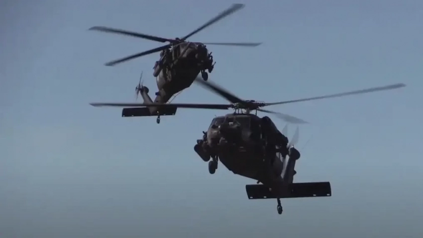 Американские вертолёты Black Hawk получат возможность запускать дроны прямо в полете