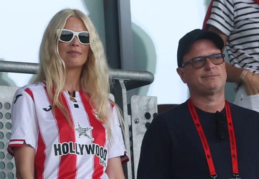 Клаудия Шиффер посетила футбольный матч вместе с мужем