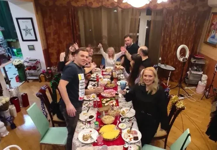 Суд решил вернуть Ларисе Долиной квартиру, которую продали мошенники