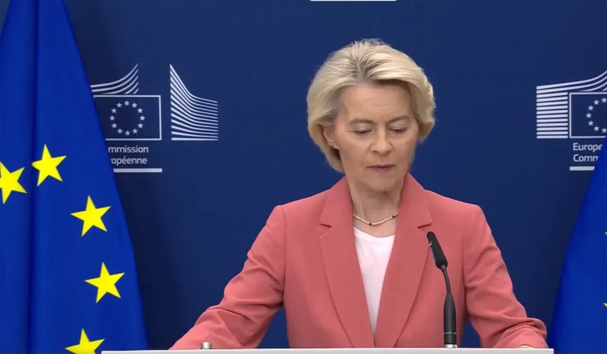 Самолёт главы ЕК приземлялся в Болгарии по бумажным картам из-за отключения GPS