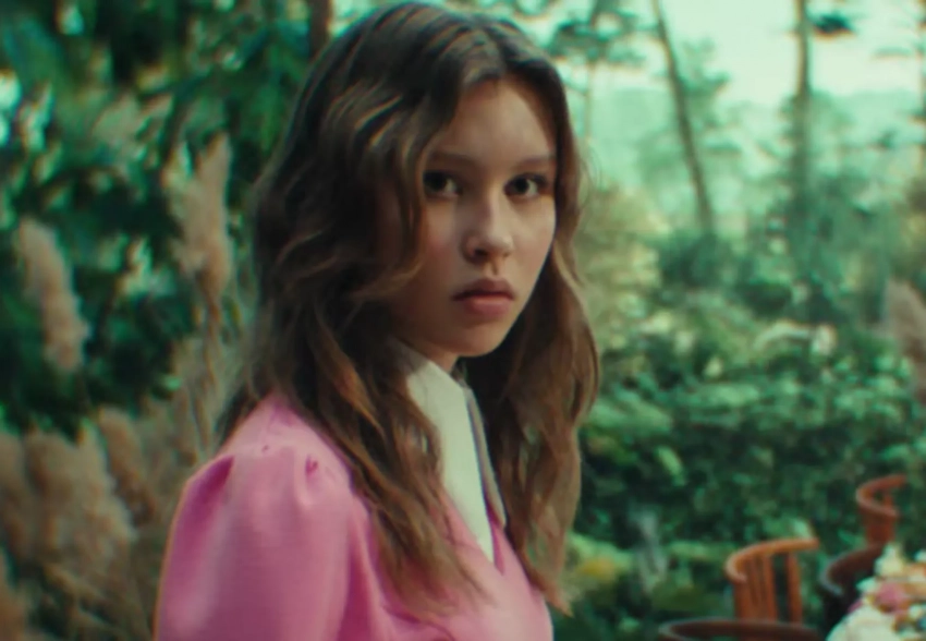 Вышел новый трейлер "Алисы в Стране чудес" с Анной Пересильд и Паулиной Андреевой