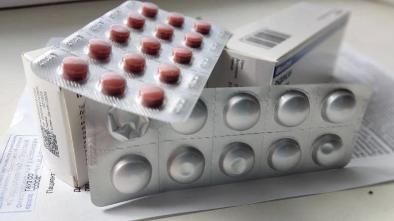 Бесплатные лекарства для пенсионеров России: как оформить льготу и что ждёт систему в 2026 году