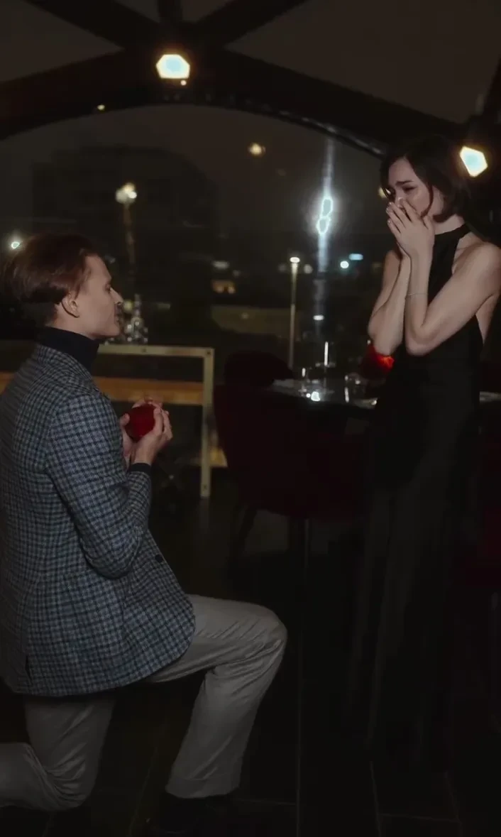 "Это даже не каратник". В сети обсуждают "скромное" помолвочное кольцо Евгении Медведевой за 845 тысяч рублей