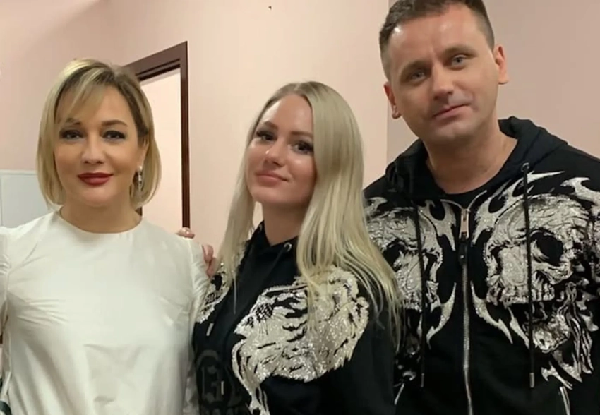 "Ленивые" танцоры Татьяны Булановой со скандалом ушли от неё и обвинили директора певицы в абьюзе