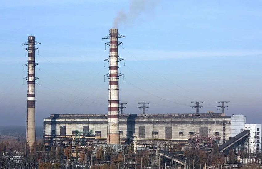 Взрывы гремят на Трипольской ТЭС, противник заявляет о ракетных ударах